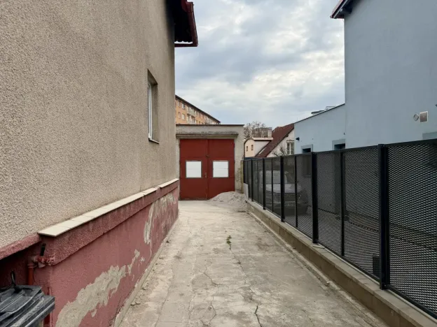 Pronájem bytu 2+kk, Praha - Žižkov, Na Jarově, 35 m2