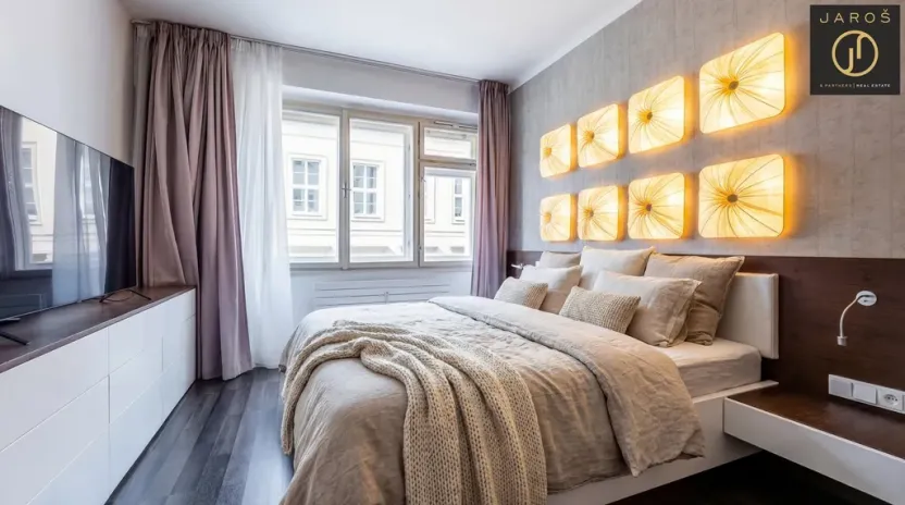 Pronájem bytu 4+1, Praha - Nové Město, Ke Karlovu, 121 m2