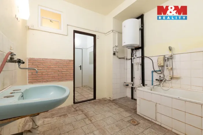 Prodej atypického bytu, Krnov - Pod Bezručovým vrchem, Bezručova, 73 m2