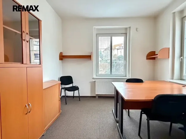 Pronájem kanceláře, Praha - Strašnice, Průběžná, 128 m2