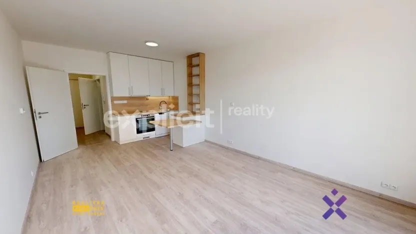 Pronájem bytu 1+kk, Zlín, Nad Stráněmi, 34 m2