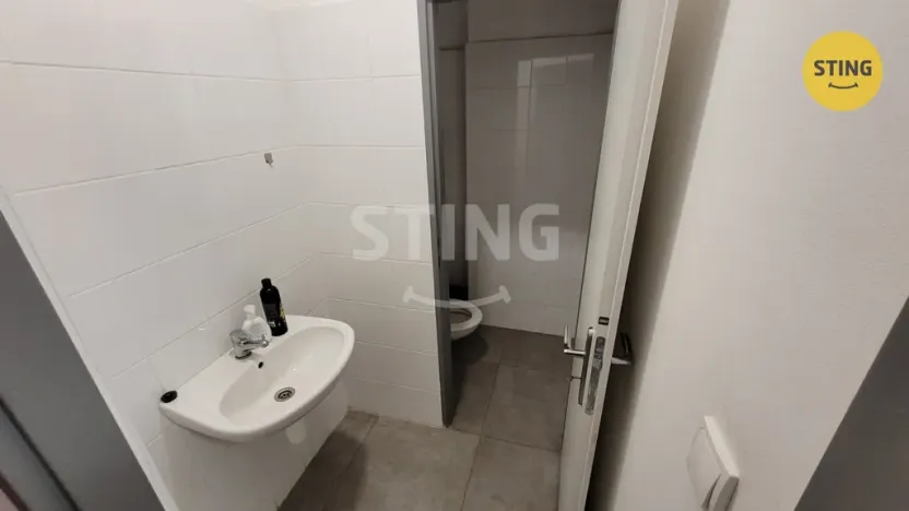 Pronájem obchodního prostoru, Třinec, nám. Svobody, 254 m2