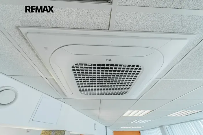 Pronájem kanceláře, Kladno, Osvoboz. pol. vězňů, 183 m2