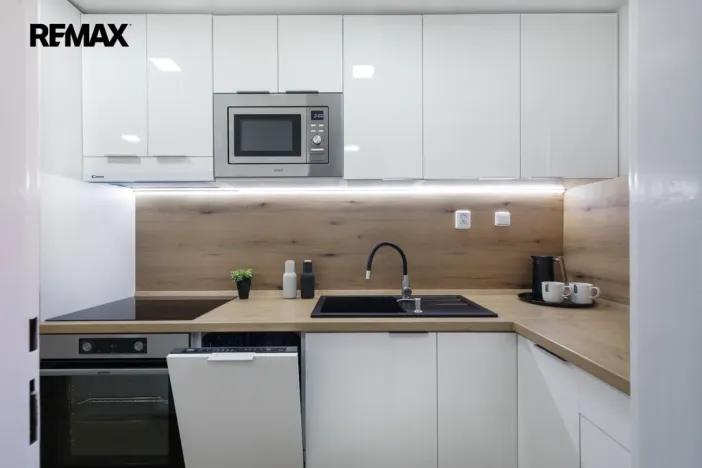 Prodej bytu 3+kk, Meziboří, U stadionu, 70 m2