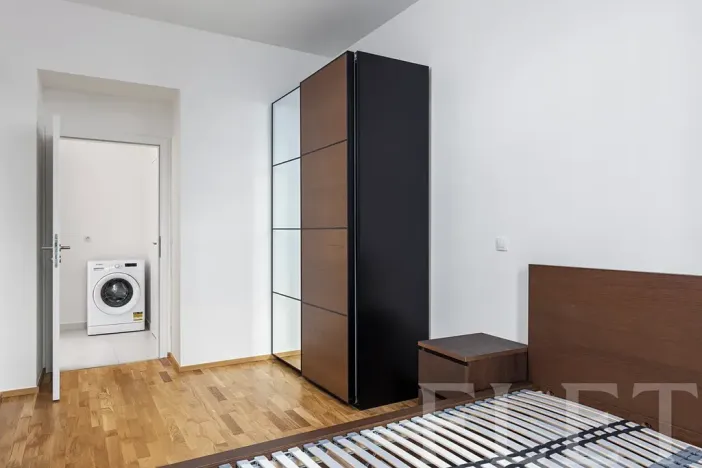 Pronájem bytu 2+kk, Praha - Libeň, Lihovarská, 43 m2