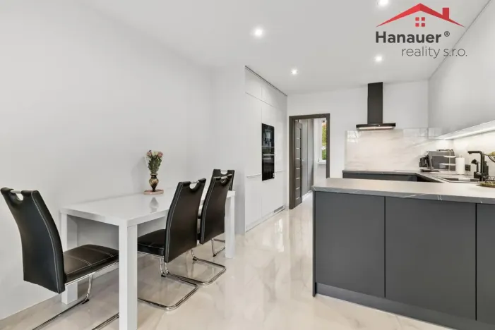 Prodej bytu 4+kk, Česká Kamenice, 5. května, 78 m2