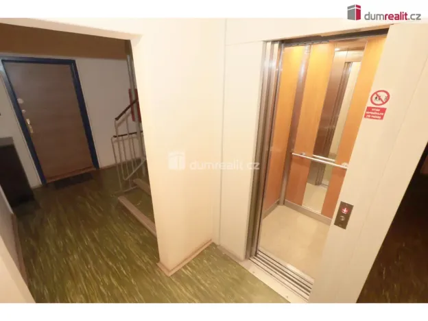 Pronájem bytu 2+kk, Praha - Smíchov, Pod Hybšmankou, 38 m2