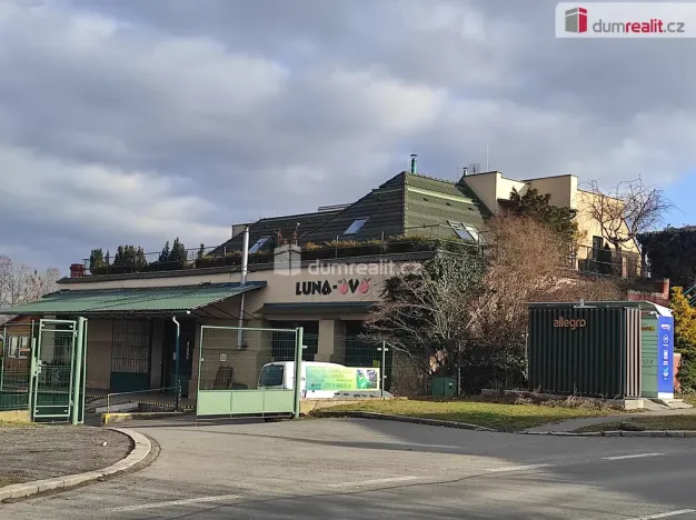 Pronájem komerční nemovitosti, Opava - Předměstí, Vančurova, 500 m2