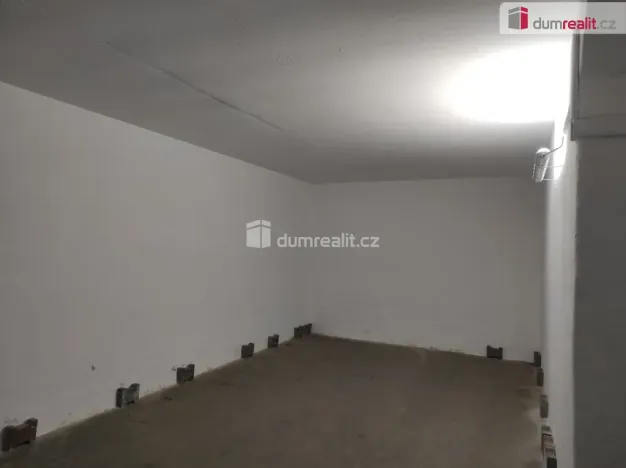 Pronájem komerční nemovitosti, Opava - Předměstí, Vančurova, 500 m2