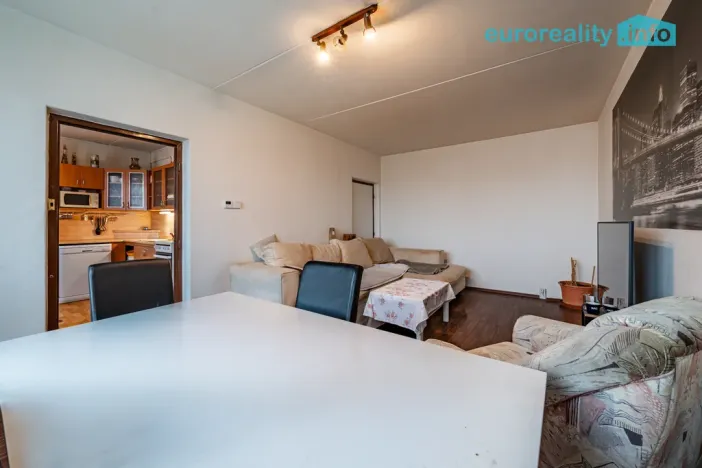 Prodej bytu 3+1, Chodský Újezd, 78 m2