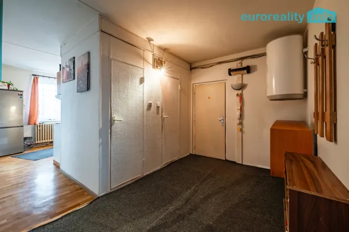 Prodej bytu 3+1, Chodský Újezd, 78 m2