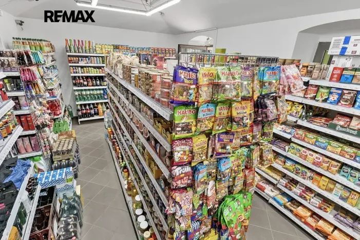 Prodej obchodního prostoru, Chýnice, Karlštejnská, 74 m2