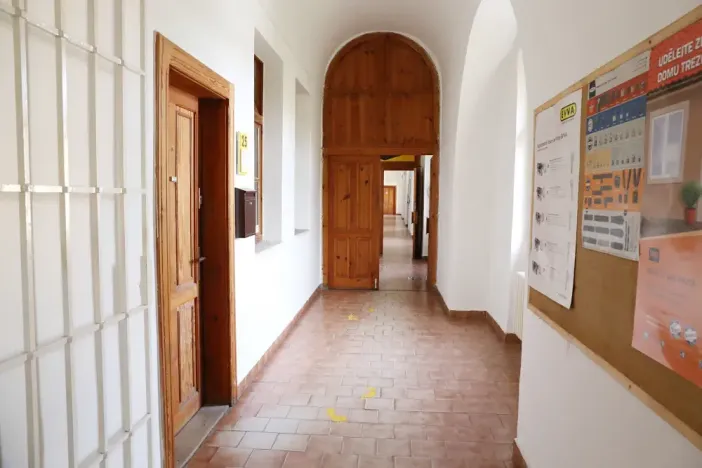 Pronájem obchodního prostoru, Hradec Králové, Československé armády, 55 m2