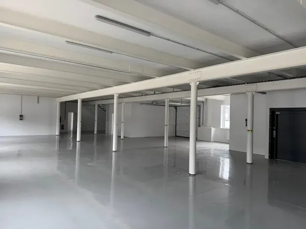Pronájem skladu, Ostrov, 330 m2