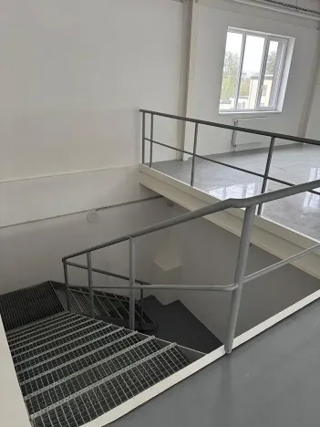 Pronájem skladu, Ostrov, 330 m2