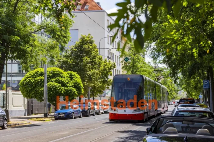 Pronájem bytu 2+kk, Praha - Holešovice, U Pergamenky, 48 m2