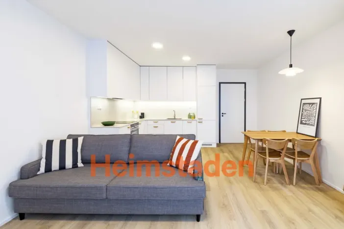 Pronájem bytu 2+kk, Praha - Holešovice, U Pergamenky, 59 m2