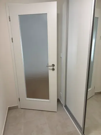 Pronájem bytu 1+kk, Praha - Hloubětín, Poděbradská, 42 m2