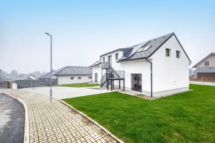 Prodej rodinného domu, Frymburk, 218 m2