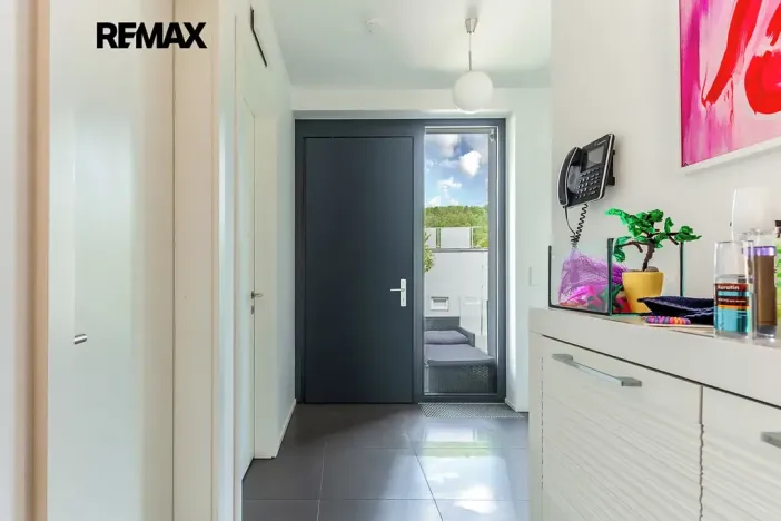 Pronájem rodinného domu, Praha - Dejvice, V Šáreckém údolí, 201 m2