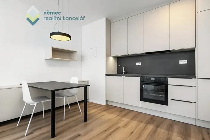 Pronájem bytu 1+kk, Praha - Kamýk, Hodkovická, 30 m2