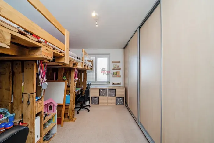 Prodej bytu 3+1, Ostrava, Mojmírovců, 67 m2