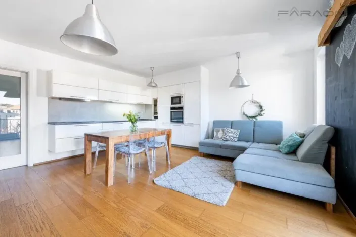 Prodej bytu 3+kk, Praha - Hloubětín, Nademlejnská, 86 m2