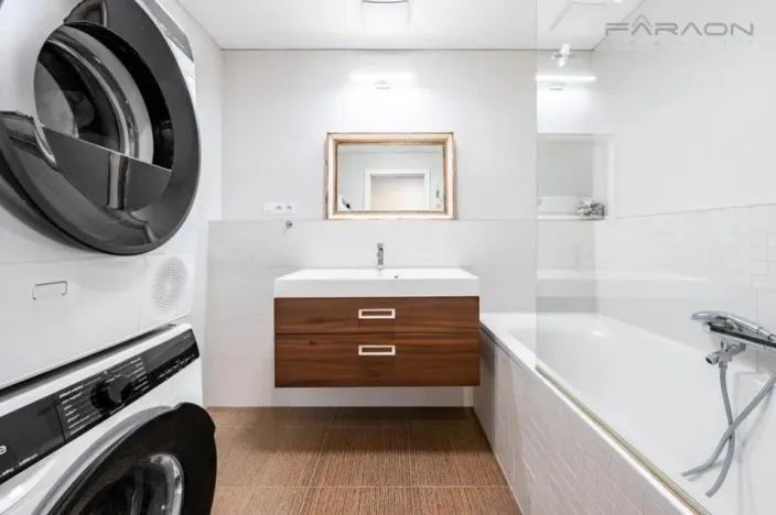 Prodej bytu 3+kk, Praha - Hloubětín, Nademlejnská, 79 m2