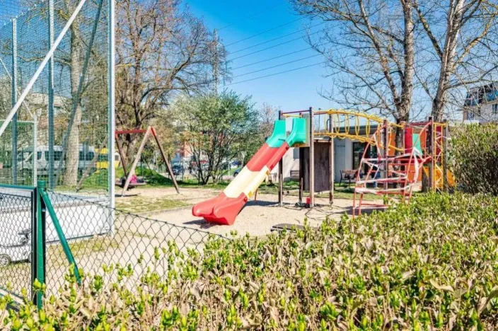 Prodej bytu 3+kk, Praha - Hloubětín, Nademlejnská, 79 m2
