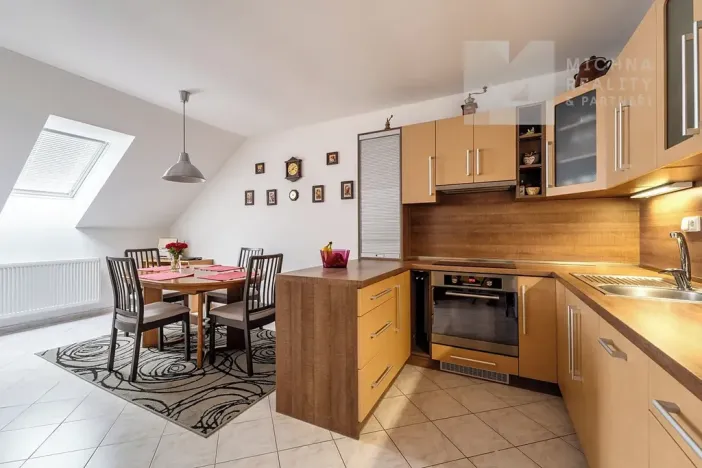 Prodej rodinného domu, Mikulov, Hliniště, 362 m2