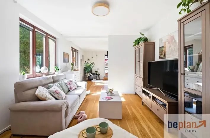 Prodej rodinného domu, Kamenice, Lomená, 161 m2