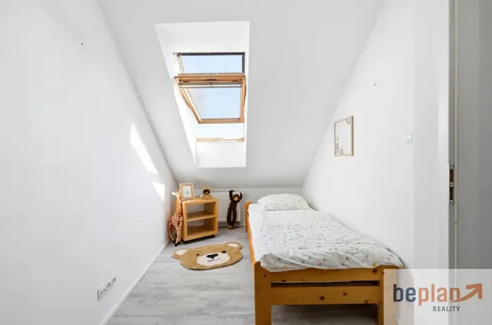 Prodej rodinného domu, Kamenice, Lomená, 161 m2