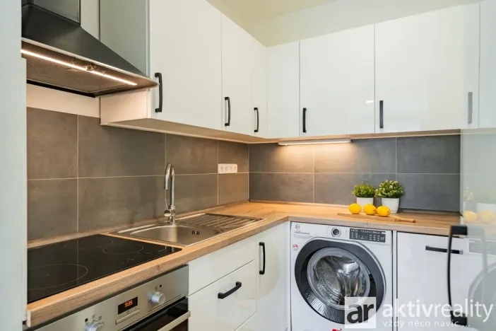 Prodej bytu 2+kk, Mělník, Sportovní, 49 m2