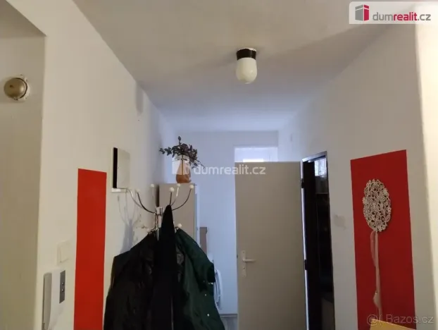 Prodej bytu 2+1, Cheb, Valdštejnova, 68 m2