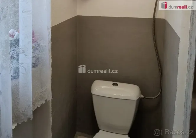 Prodej bytu 2+1, Cheb, Valdštejnova, 68 m2