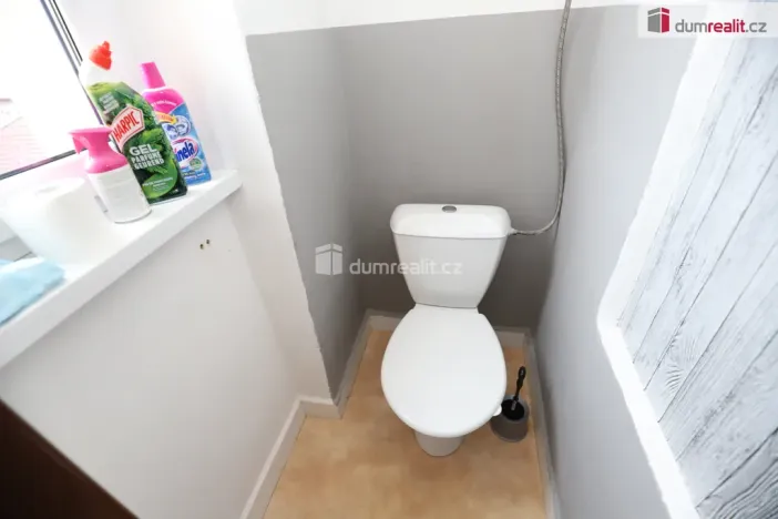 Prodej bytu 2+1, Cheb, Valdštejnova, 60 m2