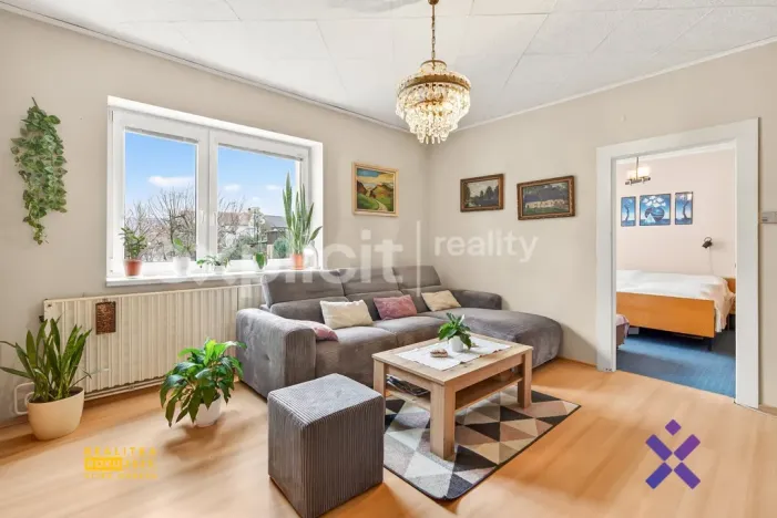 Prodej bytu 3+1, Bánov, 76 m2