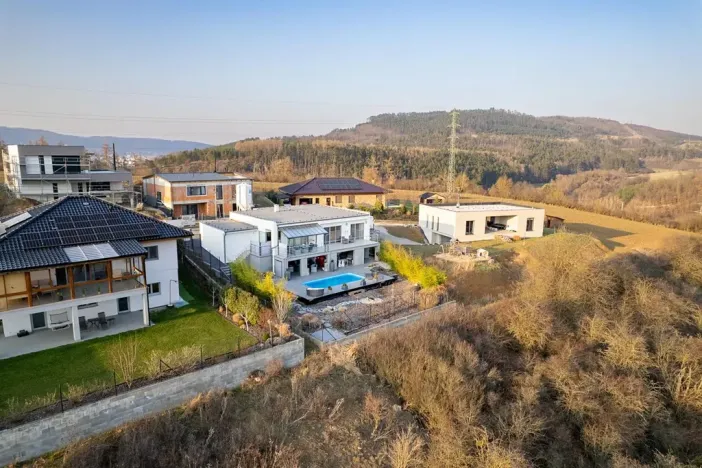 Prodej vily, Králův Dvůr, Na Vinohradech, 140 m2