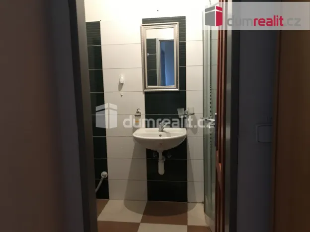 Pronájem bytu 3+kk, Praha - Kobylisy, Zenklova, 50 m2