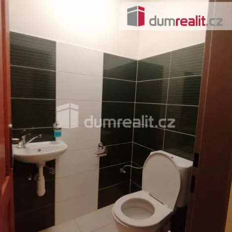 Pronájem bytu 3+kk, Praha - Kobylisy, Zenklova, 50 m2