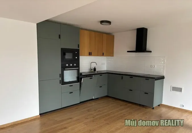 Pronájem rodinného domu, Praha - Klánovice, Lovčická, 120 m2