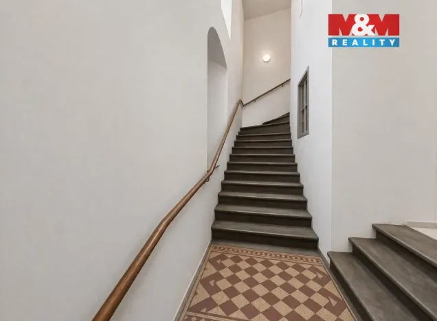 Pronájem bytu 2+kk, Kolín - Kolín I, Husova, 35 m2