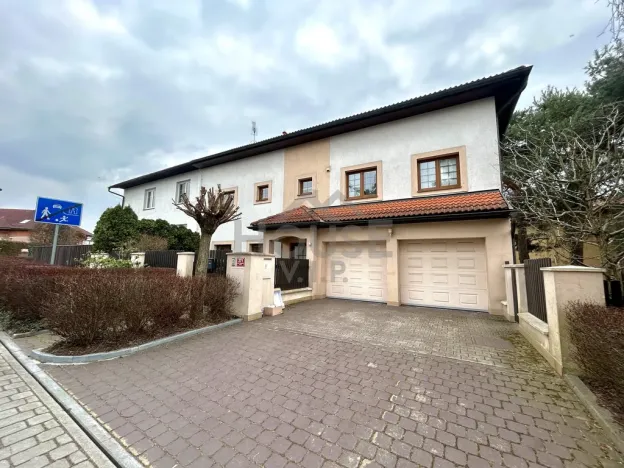 Prodej rodinného domu, Praha - Dolní Počernice, Listopadová, 320 m2