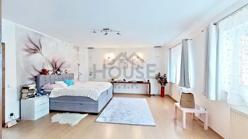 Prodej rodinného domu, Praha - Dolní Počernice, Listopadová, 320 m2