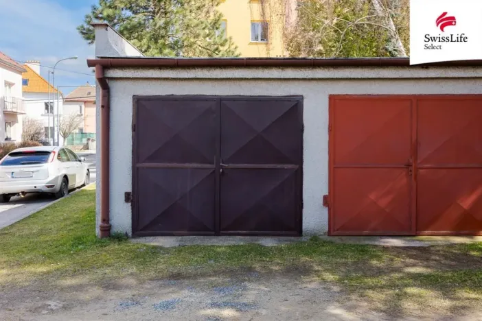 Prodej garáže, Třebíč, Hladíkova, 15 m2