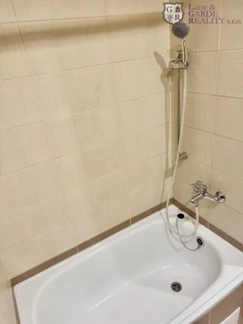 Pronájem bytu 1+kk, Tábor, Jaselská, 27 m2