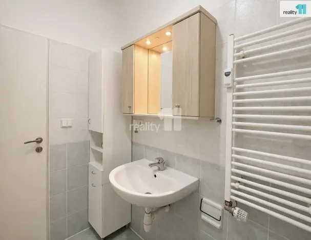 Pronájem bytu 1+kk, Praha - Michle, Pod Bohdalcem I, 49 m2