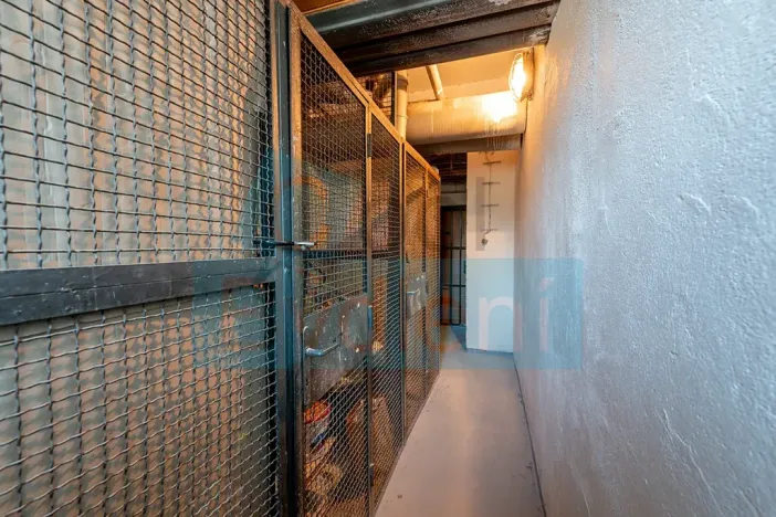 Prodej bytu 1+1, Praha - Troja, Krynická, 29 m2