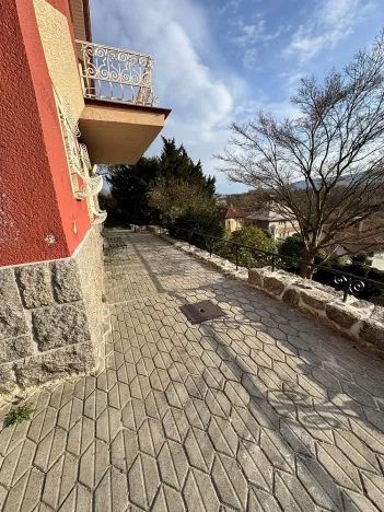 Pronájem bytu 2+1, Liberec - Liberec II-Nové Město, Šafaříkova, 50 m2