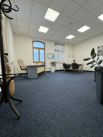 Pronájem kanceláře, Cheb, Obrněné brigády, 33 m2